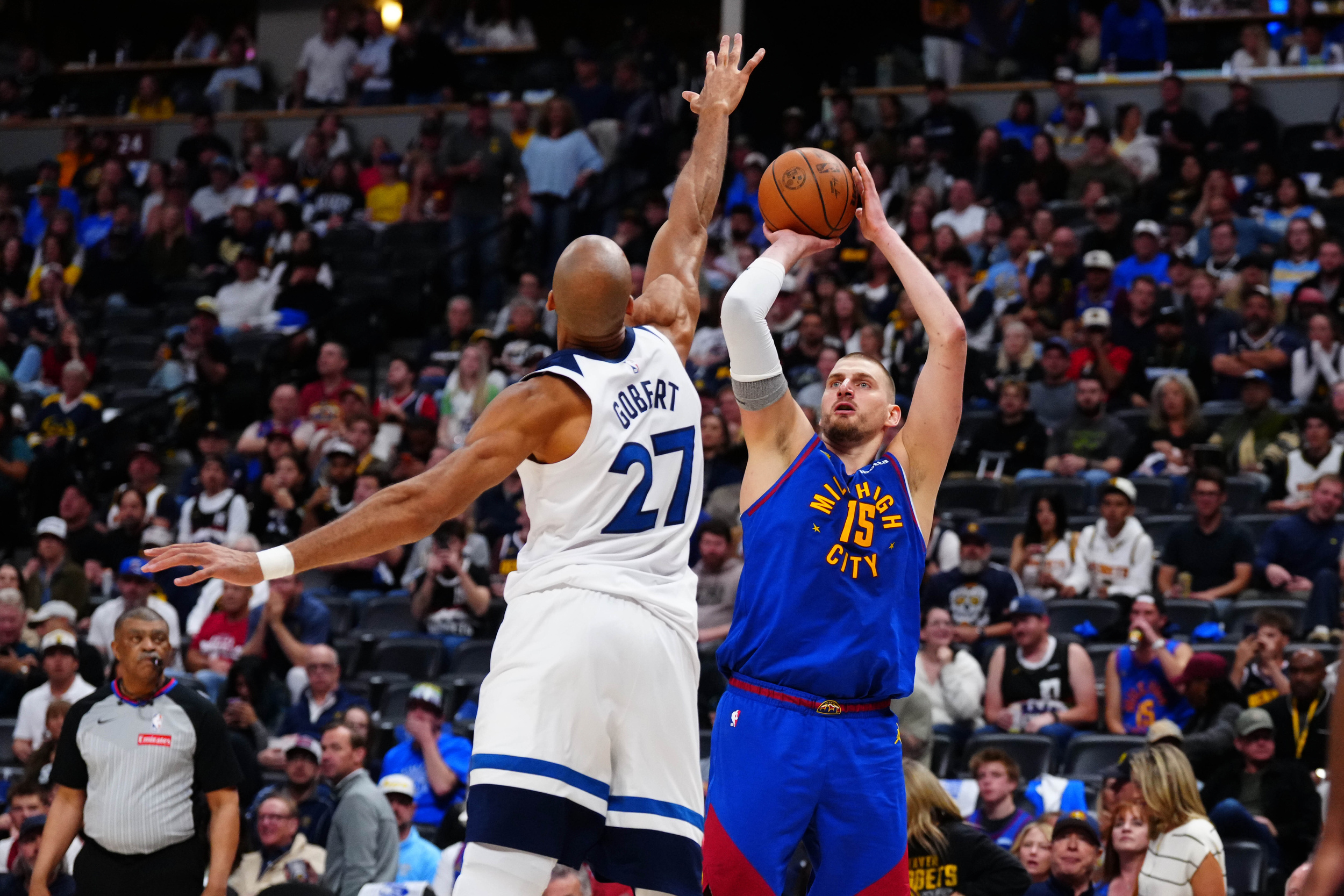 Timberwolves shut down Nuggets' two-man game to steal Game 2