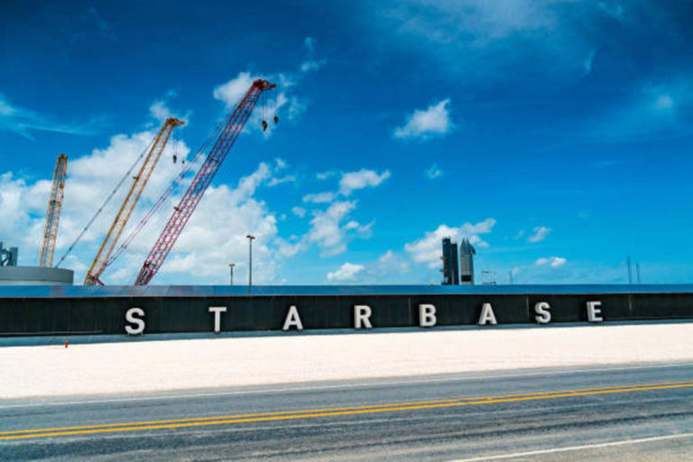 SpaceX said to host three days of analyst meetings at Starbase ...