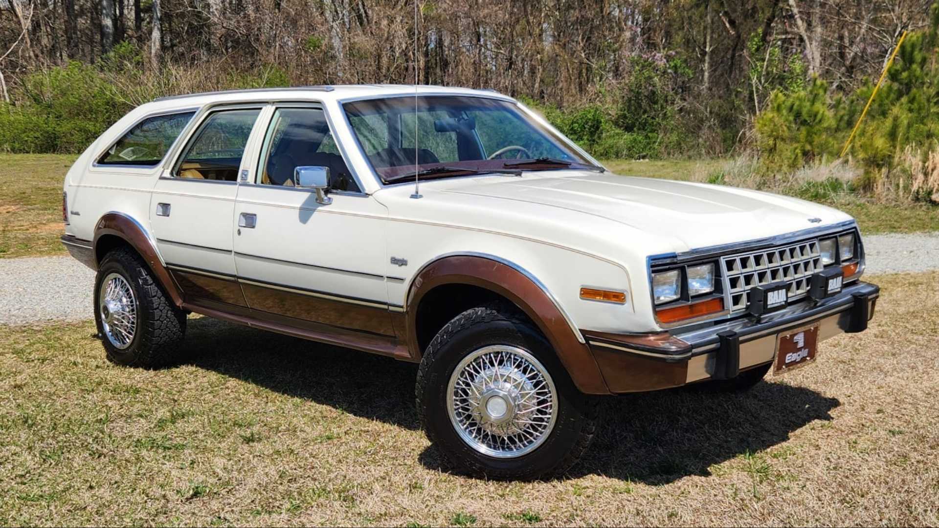 3/4 front view of 1986 AMC Eagle Wagon