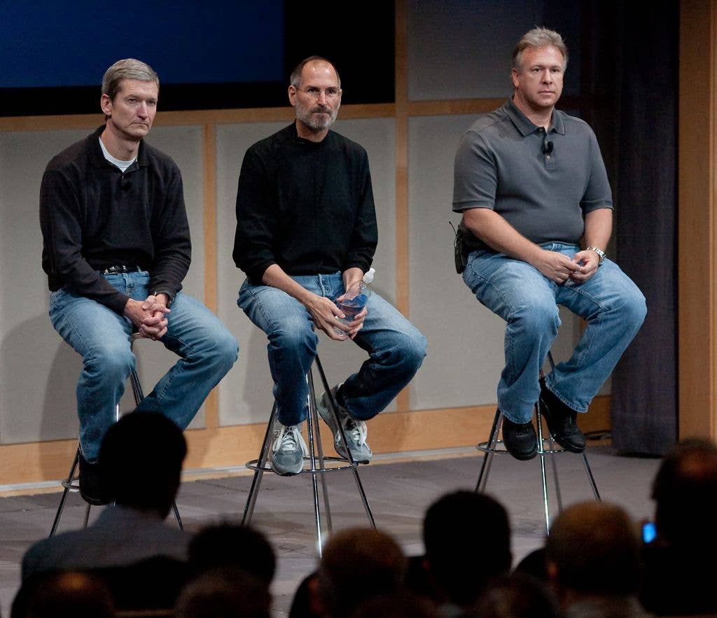 Tim Cook's incredible fortune revealed as he steps down from Apple ...