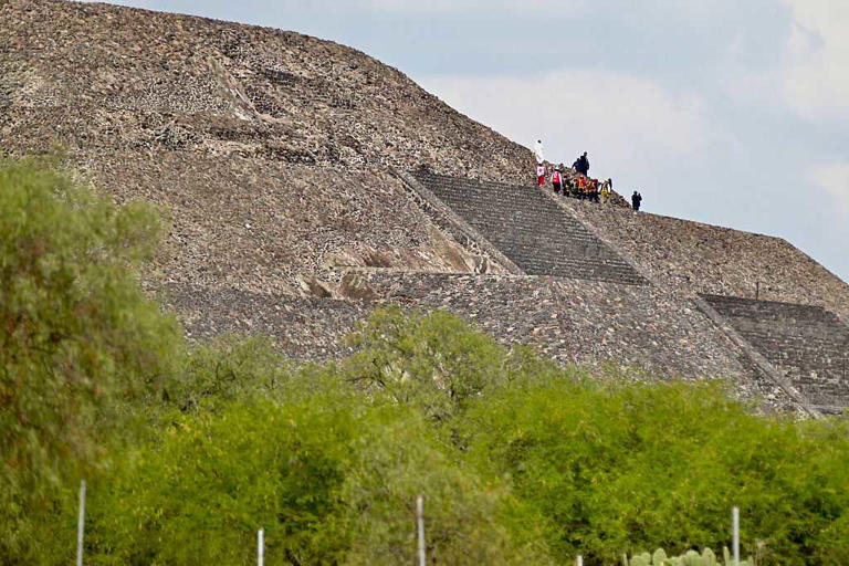 Shooting at pyramids north of Mexico City leaves 1 Canadian tourist ...