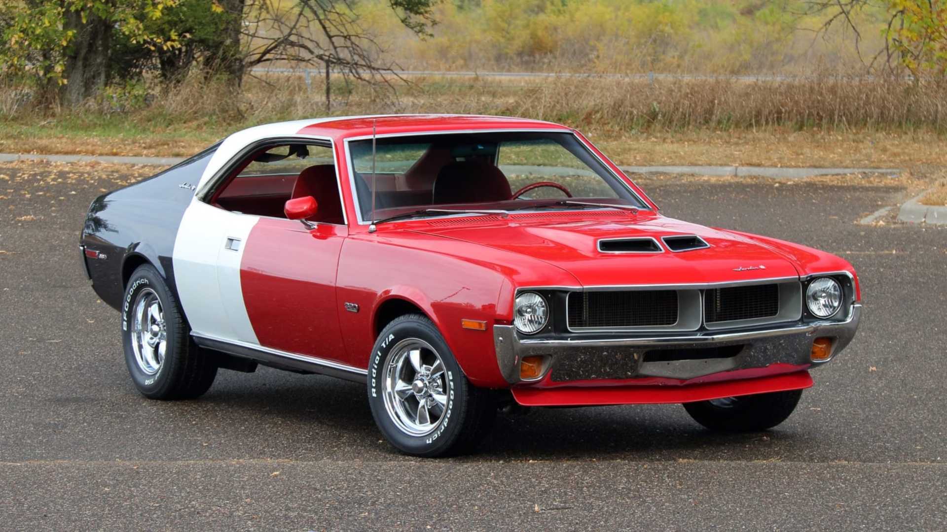 3/4 front view of 1970 AMC Javelin