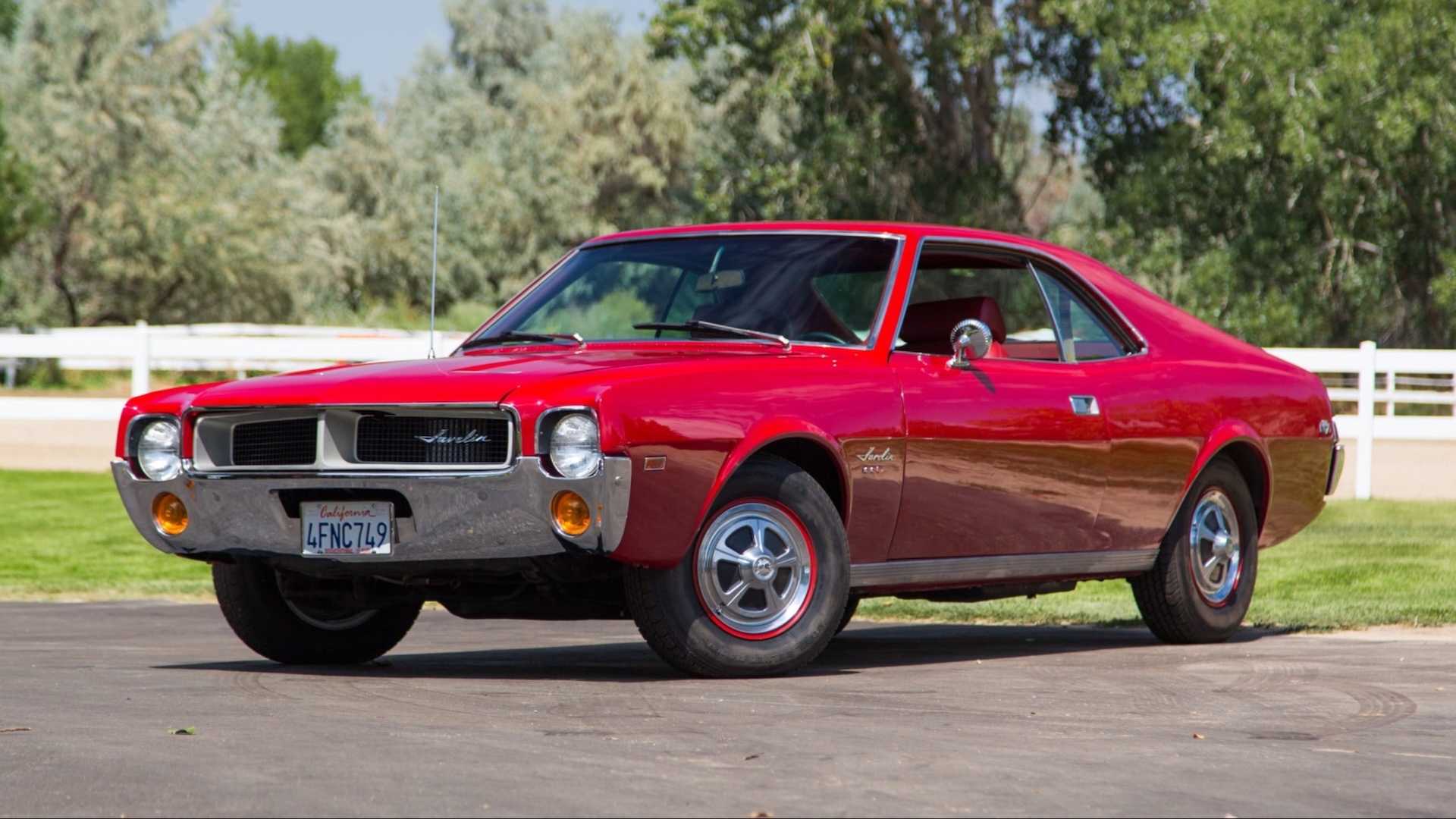 3/4 front view of 1968 AMC Javelin SST