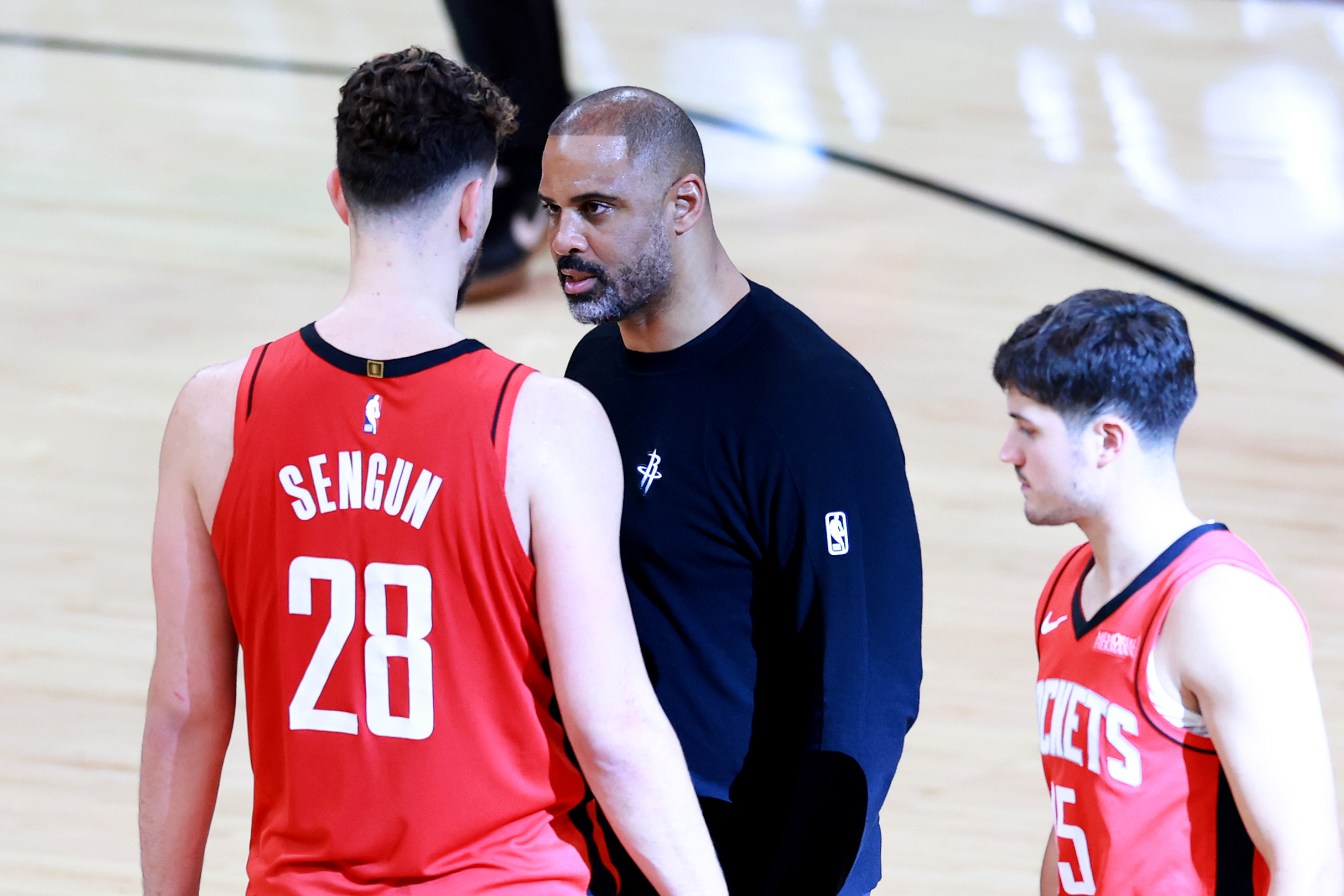 Rockets must fix offensive environment