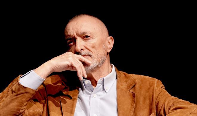 Arturo Pérez Reverte, escritor, critica a Marlaska: "El desamparo moral y  material a la Guardia Civil en lucha contra el narcotráfico es intolerable"