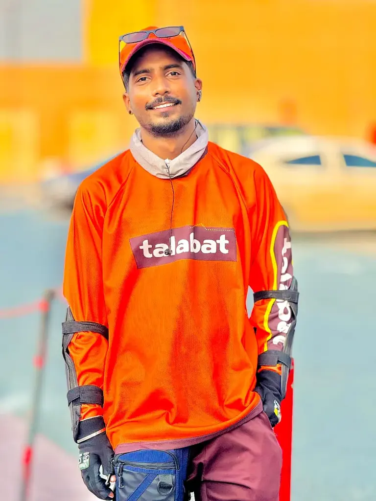 'Came to Dubai to do something big': Meet Pakistani delivery rider ...