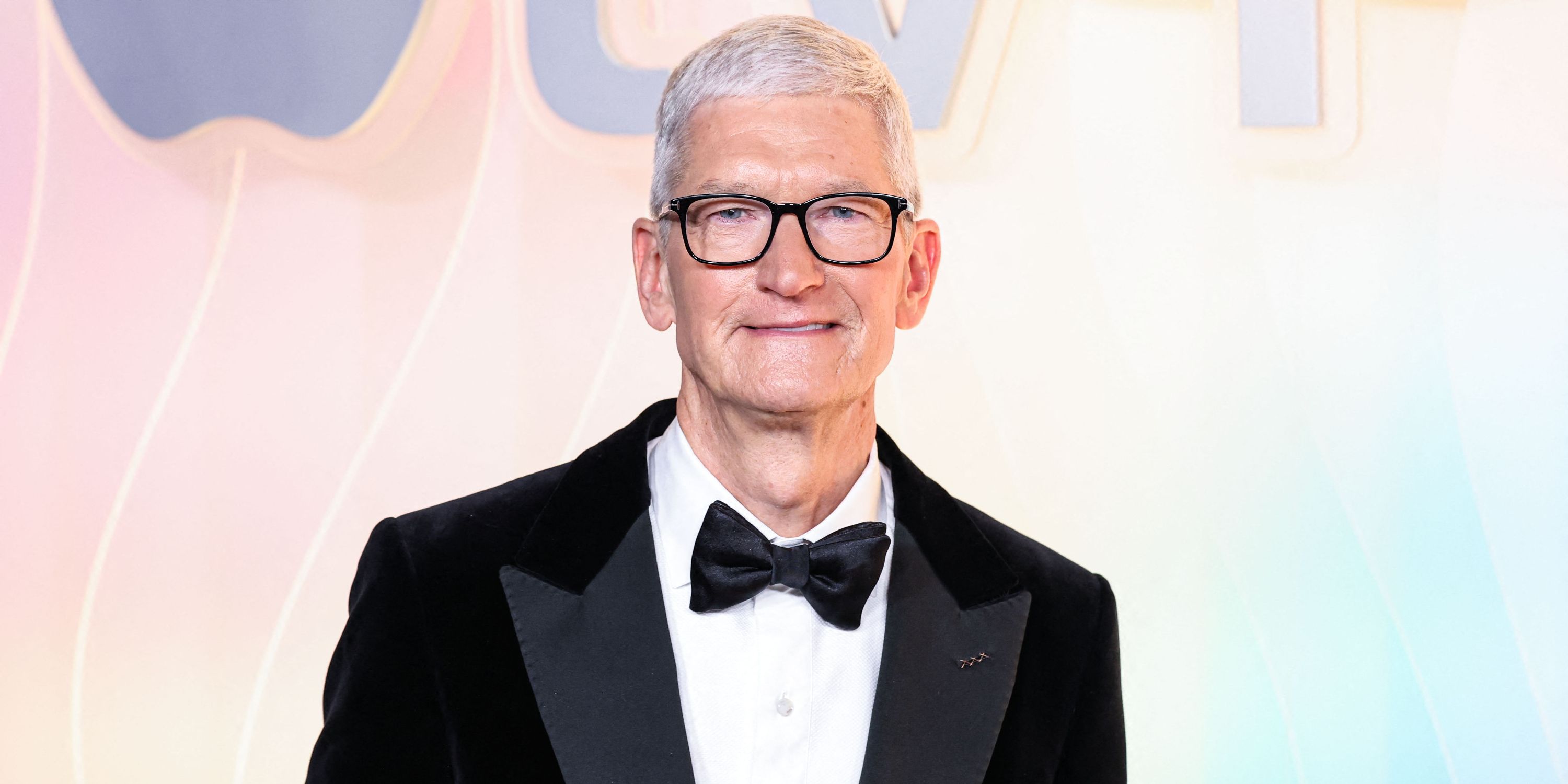 Tim Cook steps down as Apple CEO