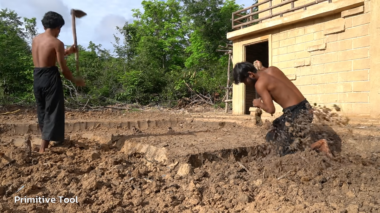 Picture of He spent 165 days in dirt... now it looks like a luxury eco resort