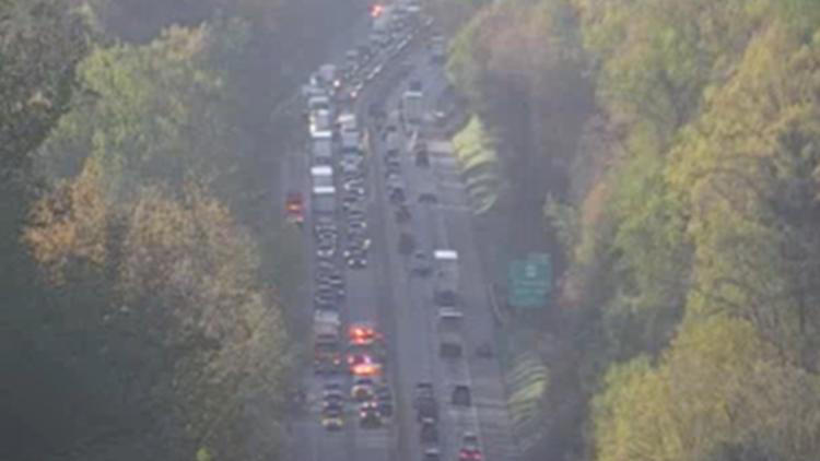 Traffic backed up after crash impacts 7 vehicles on I-83 northbound