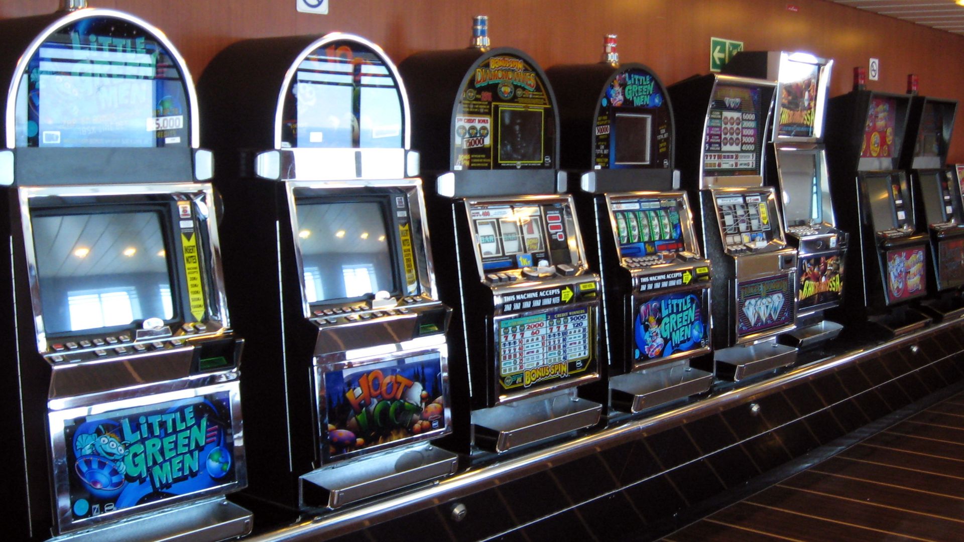 My sister won $200 at the casino. Now she gambles there every weekend ...