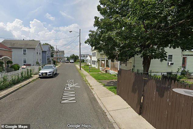 Man's chilling 'cancer map' fuels fears of poisoned neighborhood with ...
