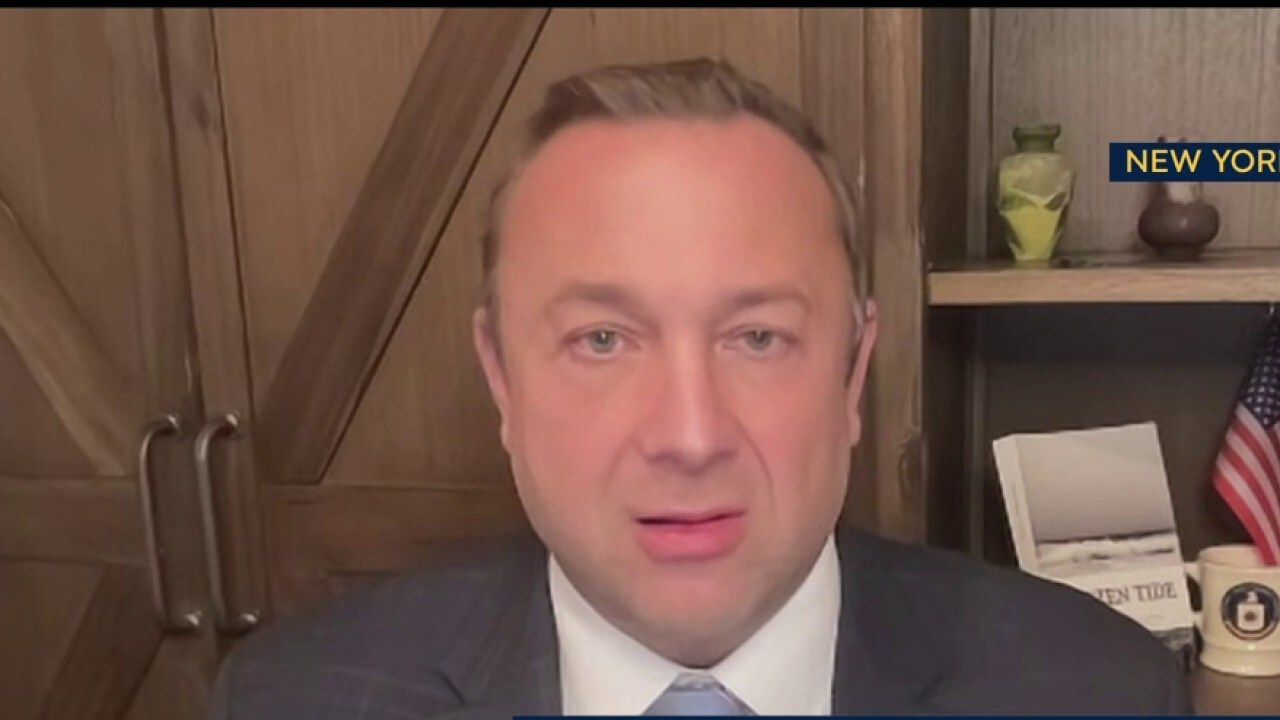 États-Unis : après 60 ans chez les démocrates, Alan Dershowitz rejoint ...