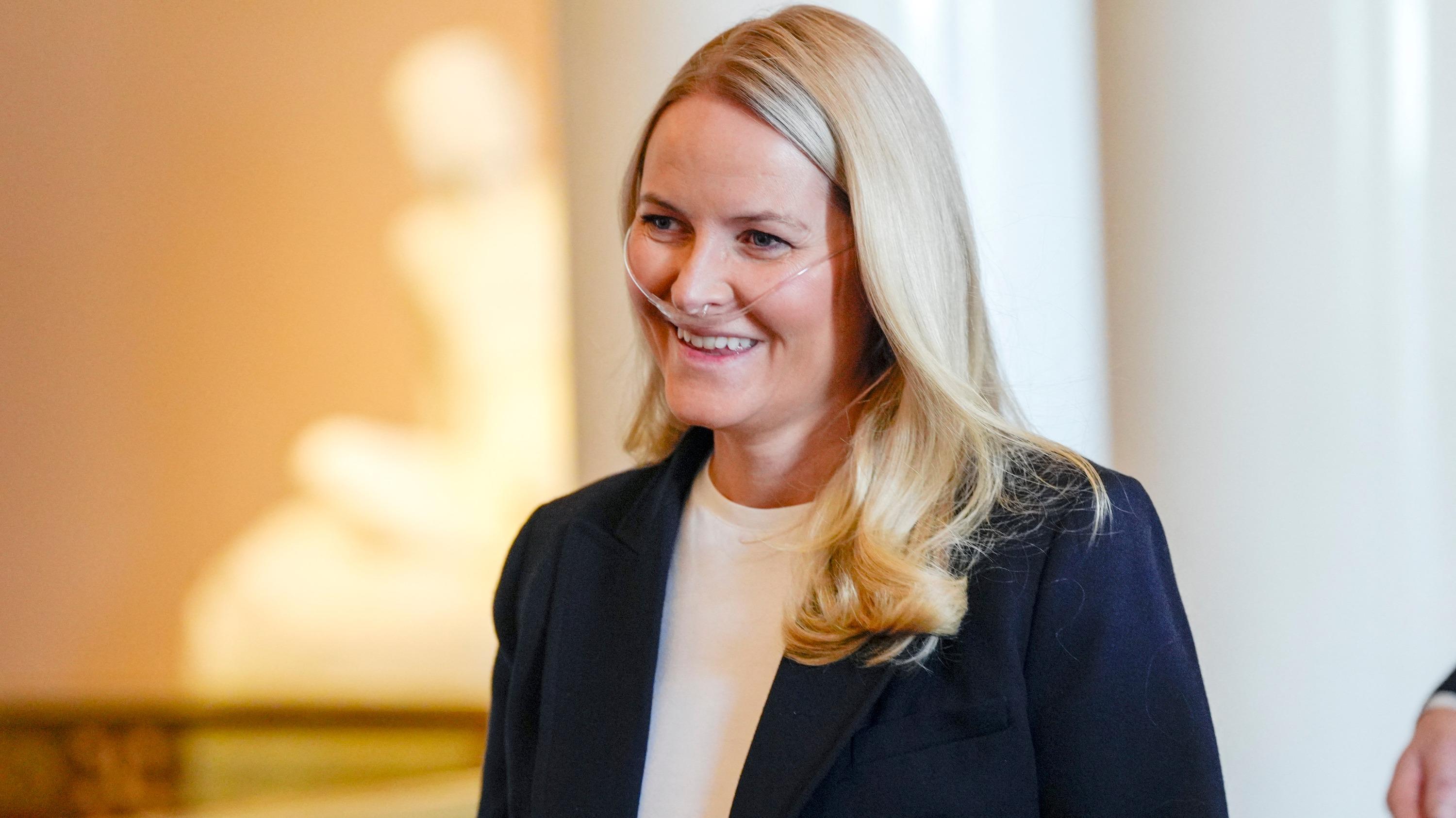 Mette-Marit de Norvège malade et absente aux 80 ans de Carl XVI Gustaf ...