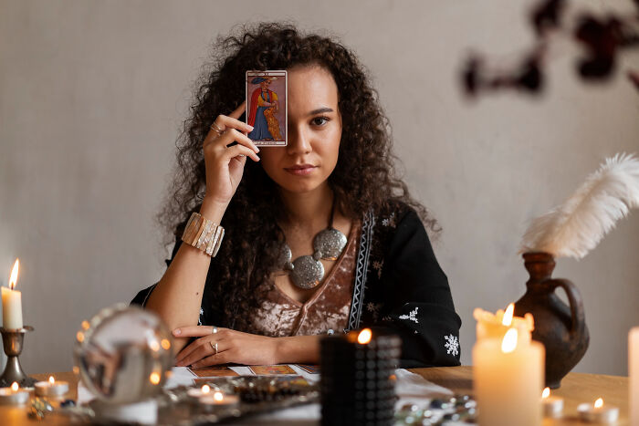 41 psychic readings that turned out surprisingly disturbing