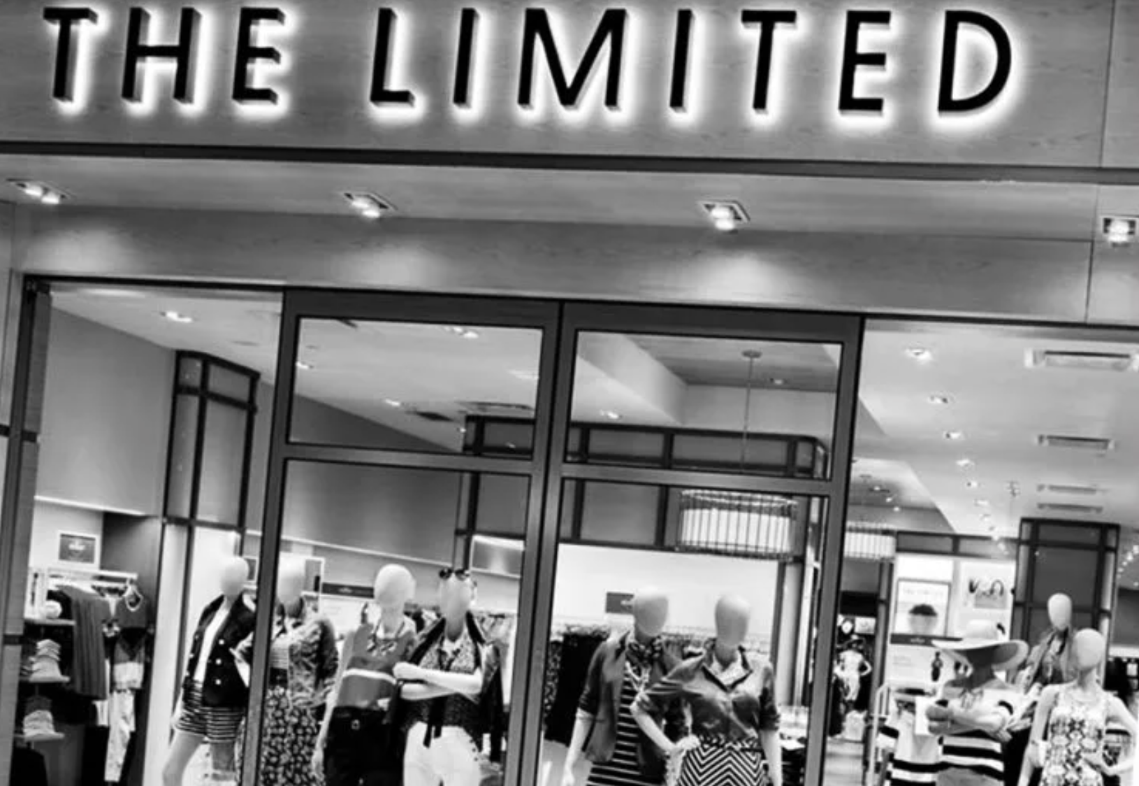 Photos of clothing stores we miss: Do you agree?