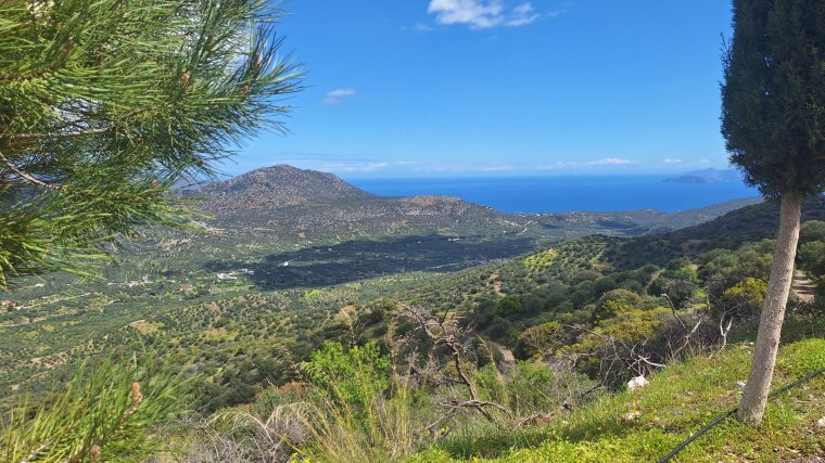 I live in Crete – where to find pretty harbours, quiet beaches and ...