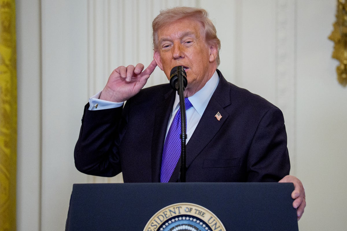 Hopes of peace deal fade as Trump says he ‘expects to be bombing’