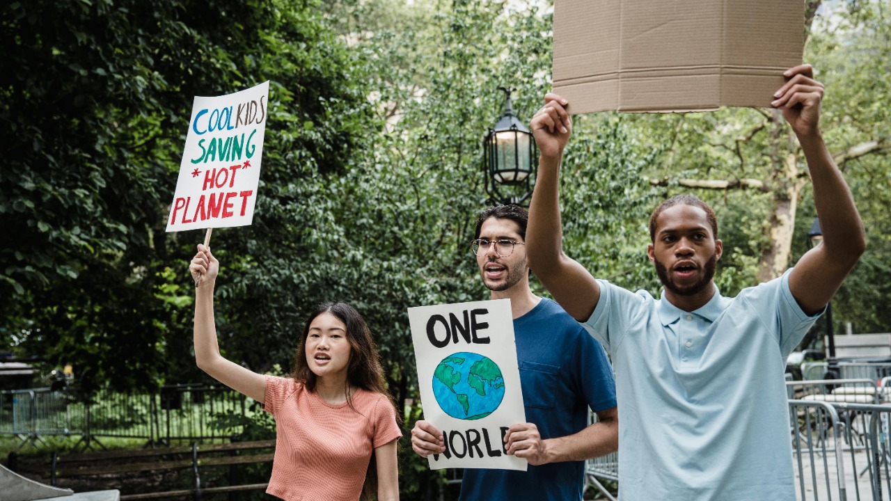 Gallup poll shows most Americans say the environment is worsening