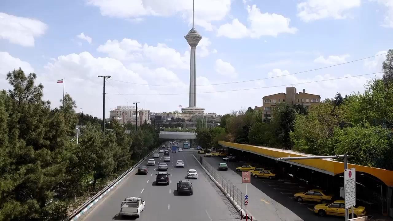 Scenes in Tehran as US and Iran signal they will return to Pakistan for ...