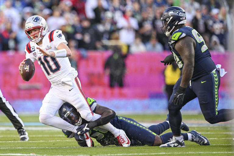 Why Derick Hall turned down more money in free agency to re-sign with ...