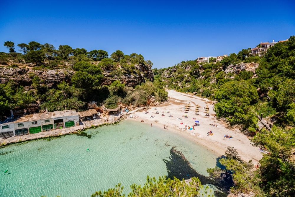 15 family-friendly island trips abroad with calm water and short travel ...