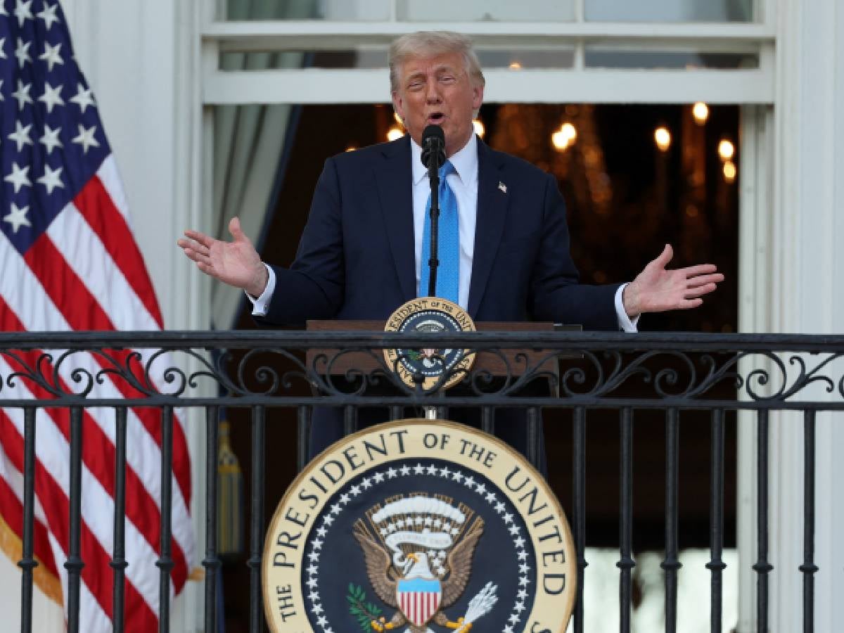 Trump prohíbe la entrada a EU a ciudadanos de 12 países y restringe a ...