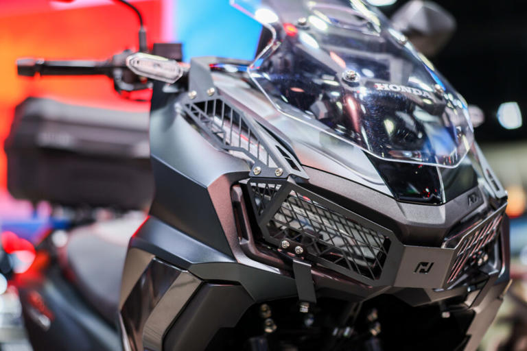 Honda ADV160 ทัวริ่ง อิดิชั่น ราคา 115,900 บาท