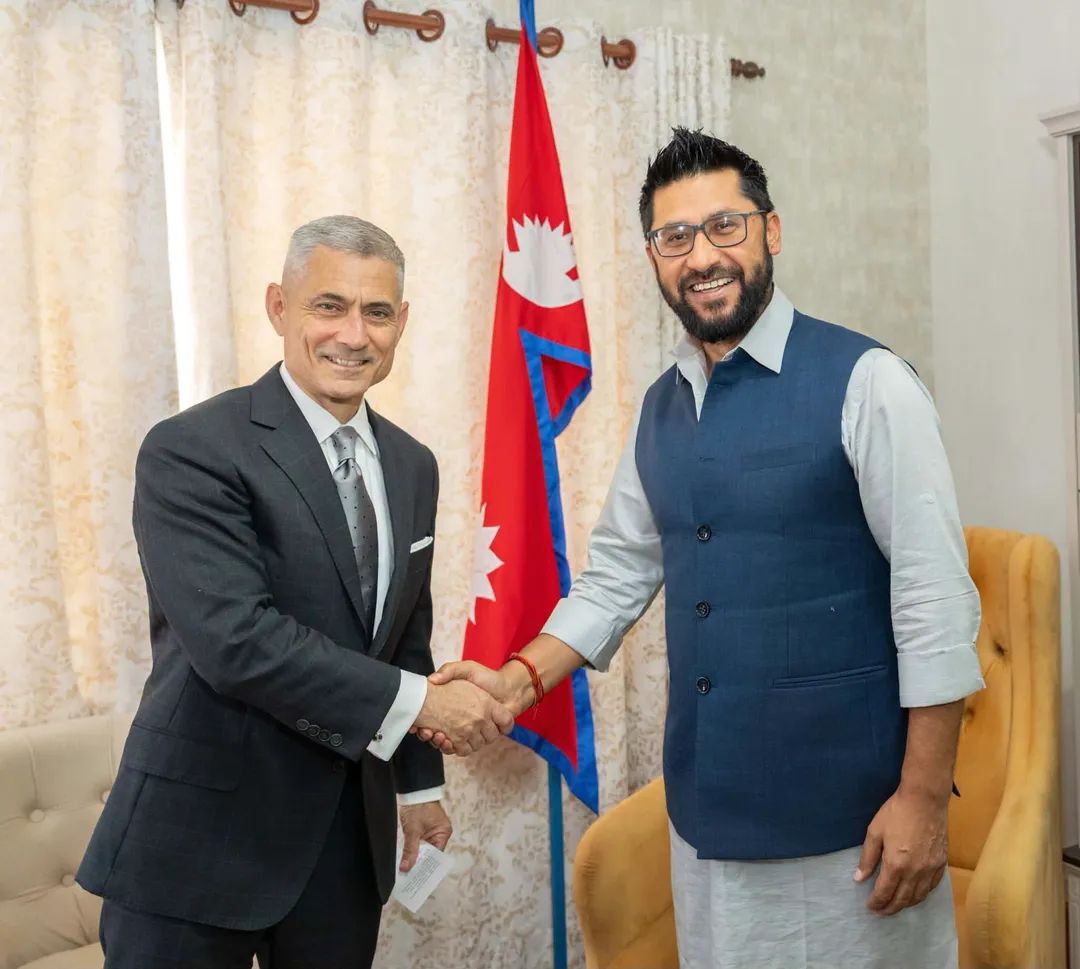 Kapur begins political meetings with RSP chief