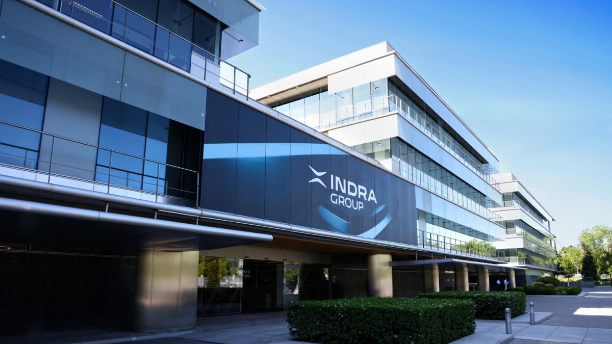 Indra se estrella en bolsa: cae un 8 % hoy y casi un 13 % en la última ...