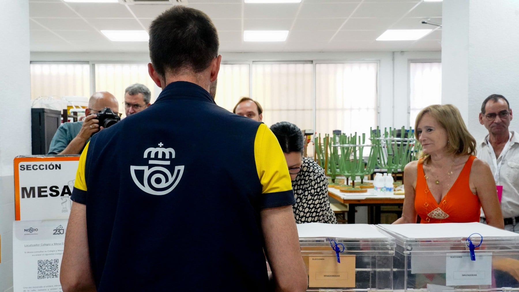 Cómo votar por correo en las elecciones de Andalucía 2026: guía ...