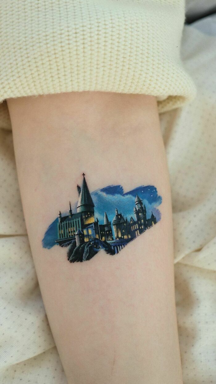 30 Exceptional Color Tattoos That Look Like They Belong In A Museum