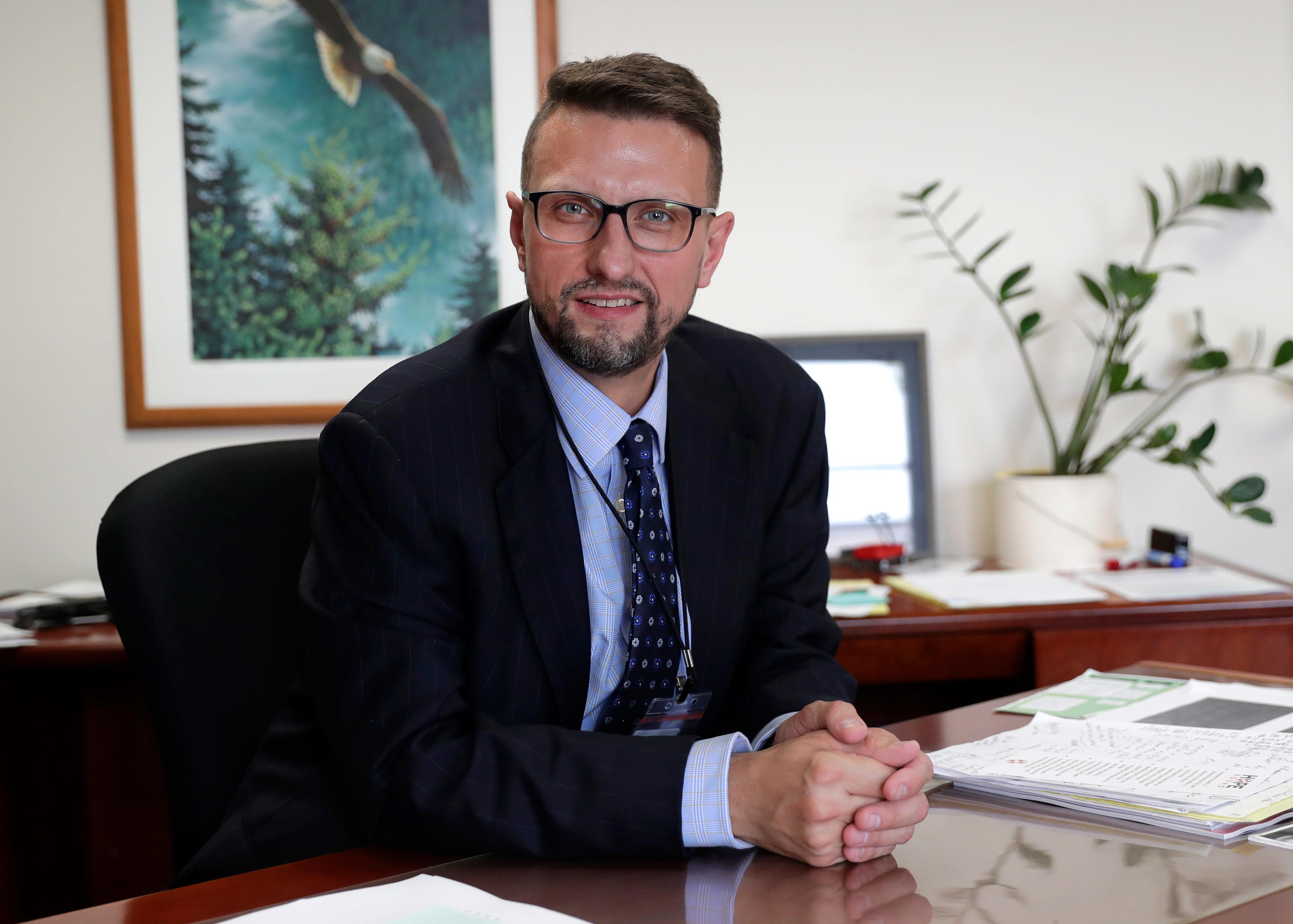 De Pere superintendent to resign at end of June, citing health reasons