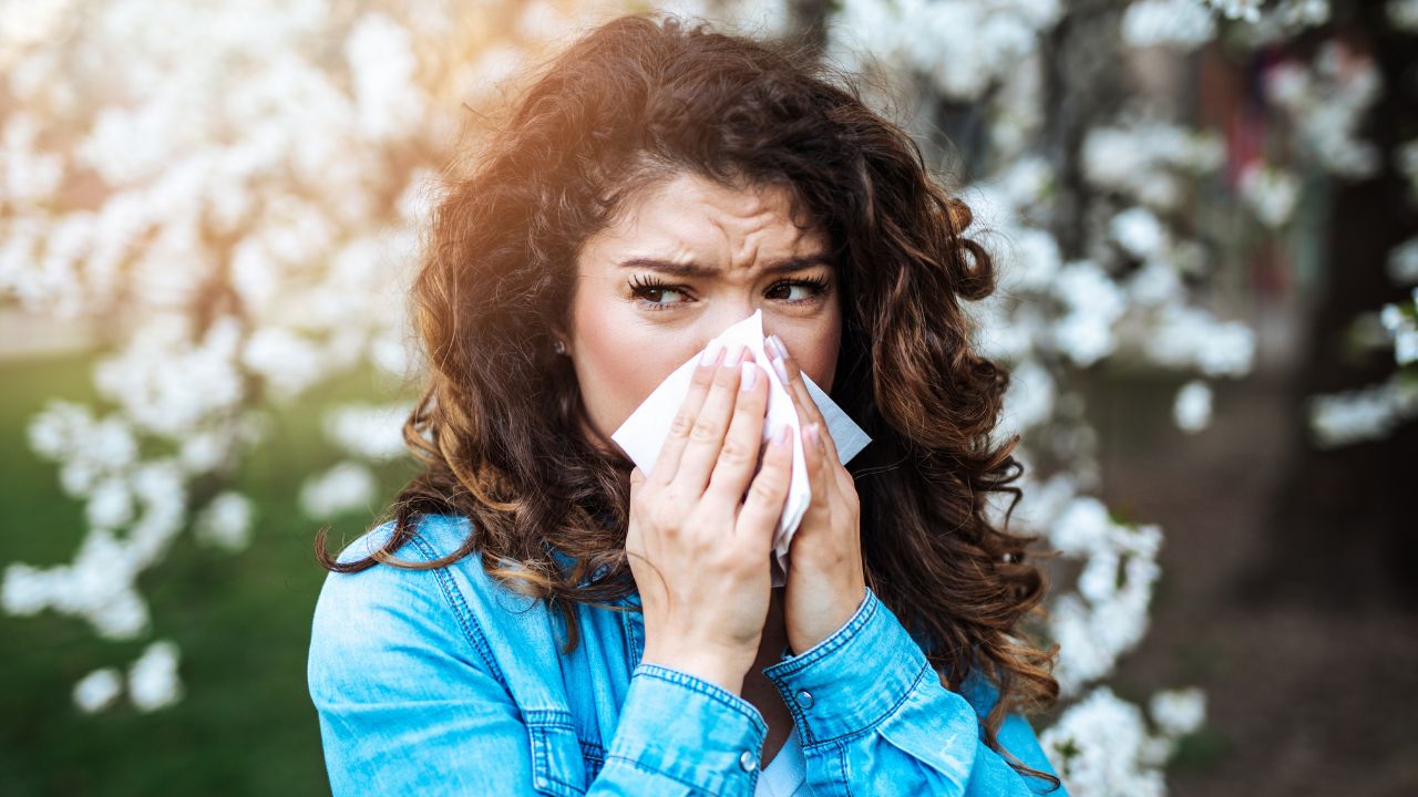 Allergies au pollen : vers une année record en 2026 ? France Pollen met ...