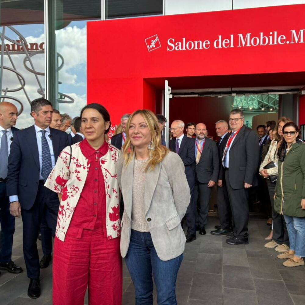 Meloni: “Il dl sicurezza non è un pasticcio". Caos alla Camera: le opposizioni occupano i ...