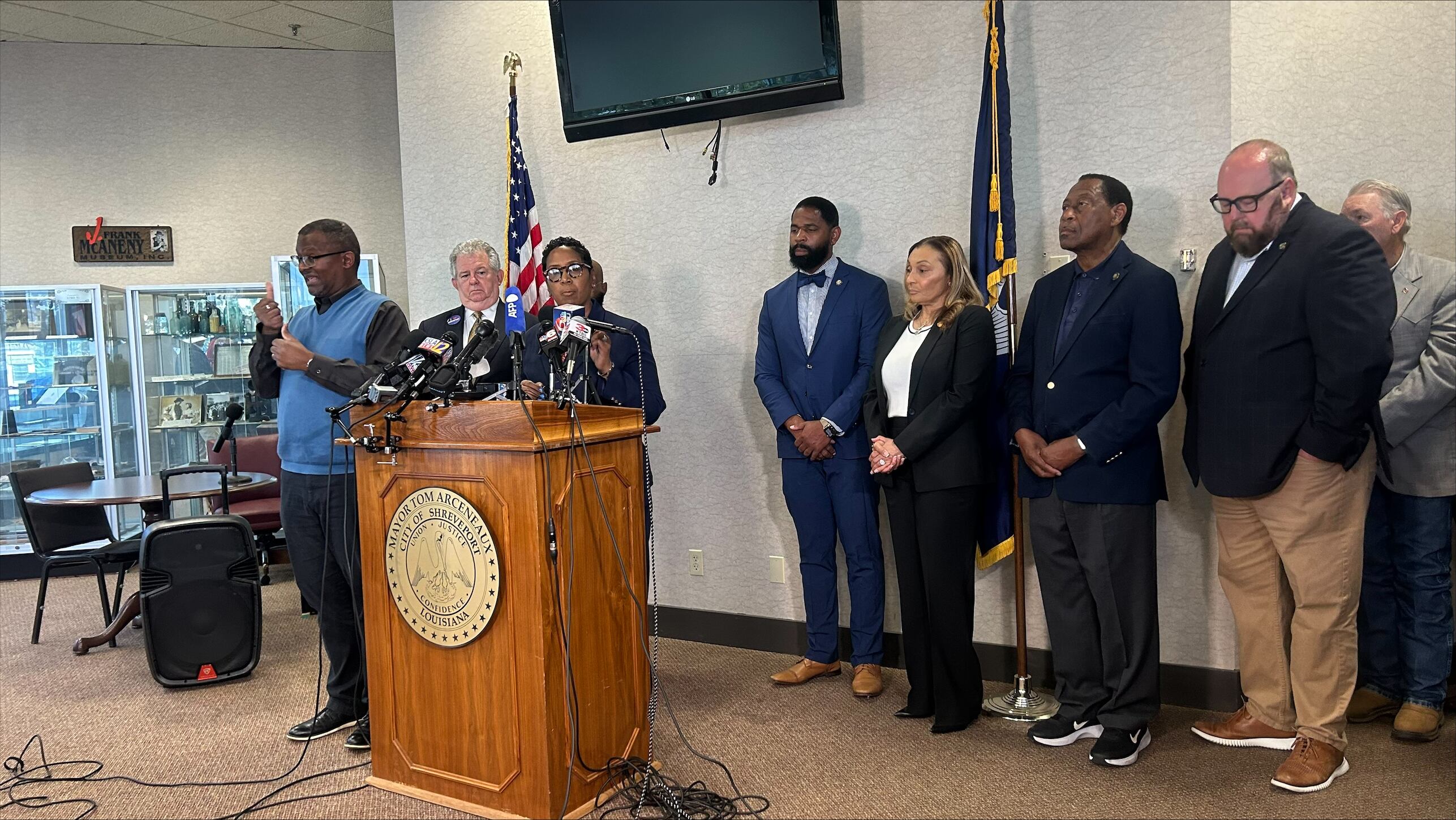 Shreveport man arrested for allegedly securing gun Shamar Elkins used ...