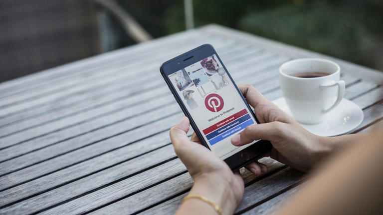 Shop yard sales like a total pro with these 14 clever tips and hacks