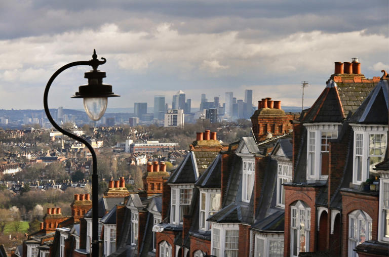The 5 London postcodes where you can still rent for less than £800 per ...