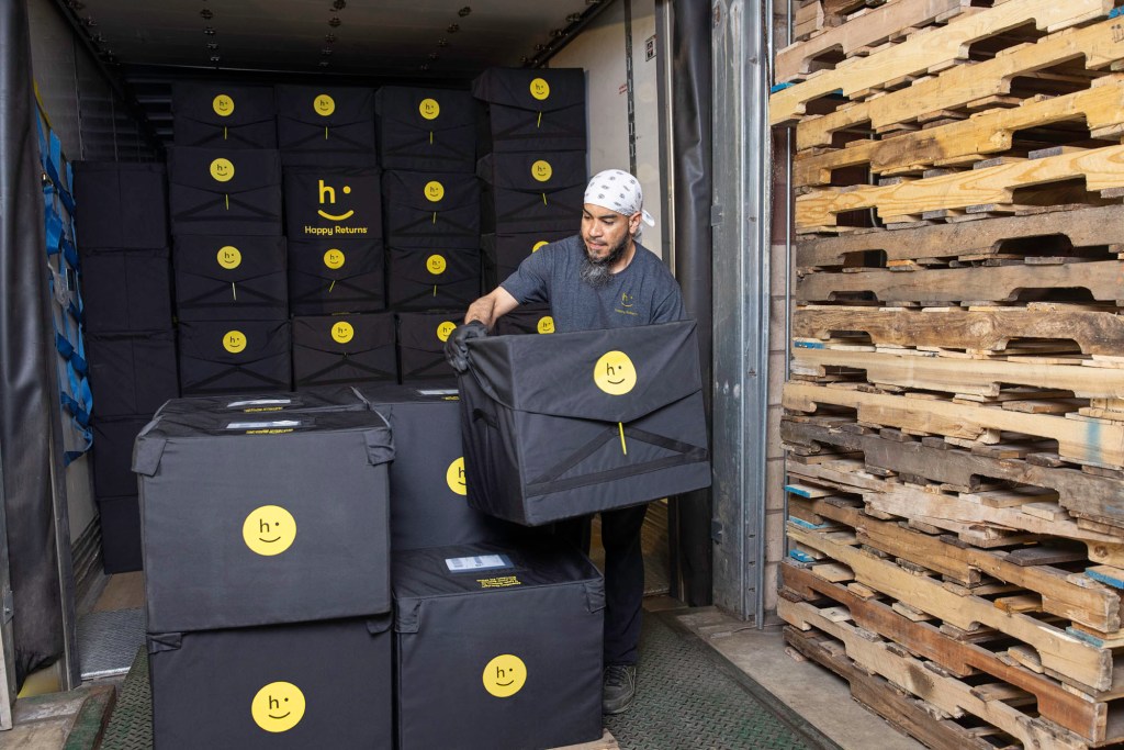 UPS & Happy Returns expand network for seamless e-commerce