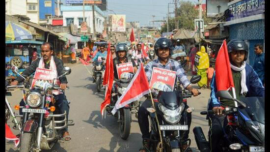 In Bengal, ECI’s absurd theatre over motorbikes