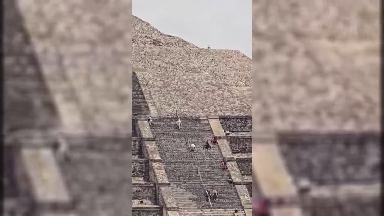 Eyewitness describes 'chaos' after gunman fires on tourists at Mexican ...