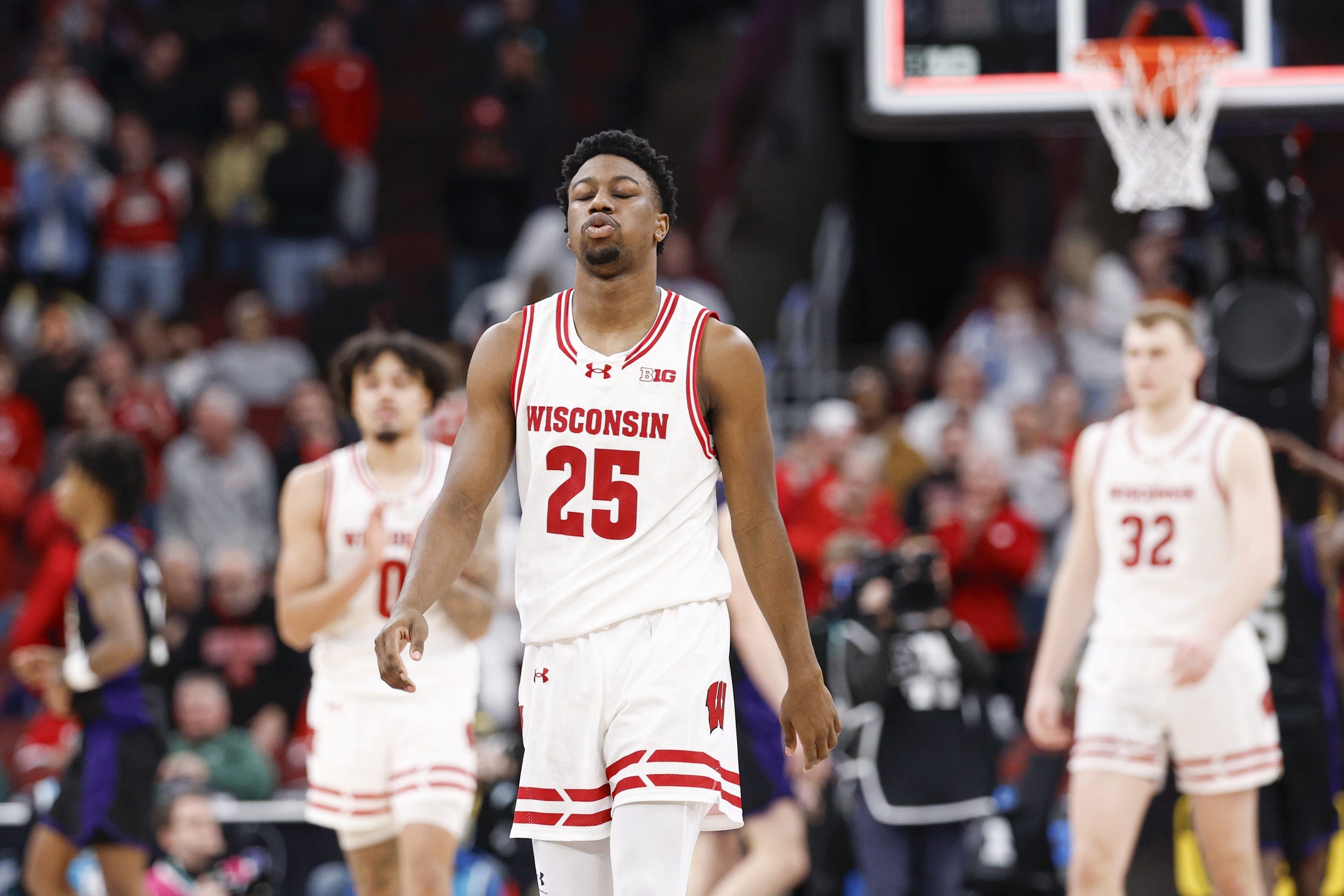 Former Wisconsin guard John Blackwell announces transfer destination