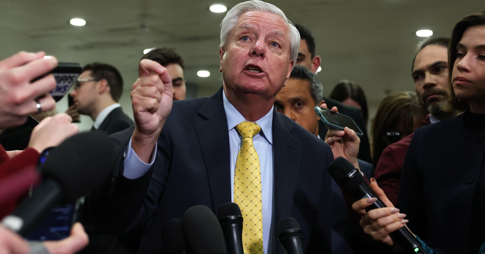 Senate Republicans unveil immigration funding framework as DHS shutdown ...
