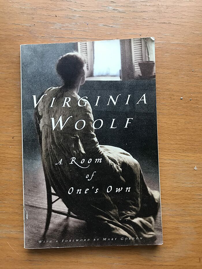36 Times People Read A Book And Were In Awe