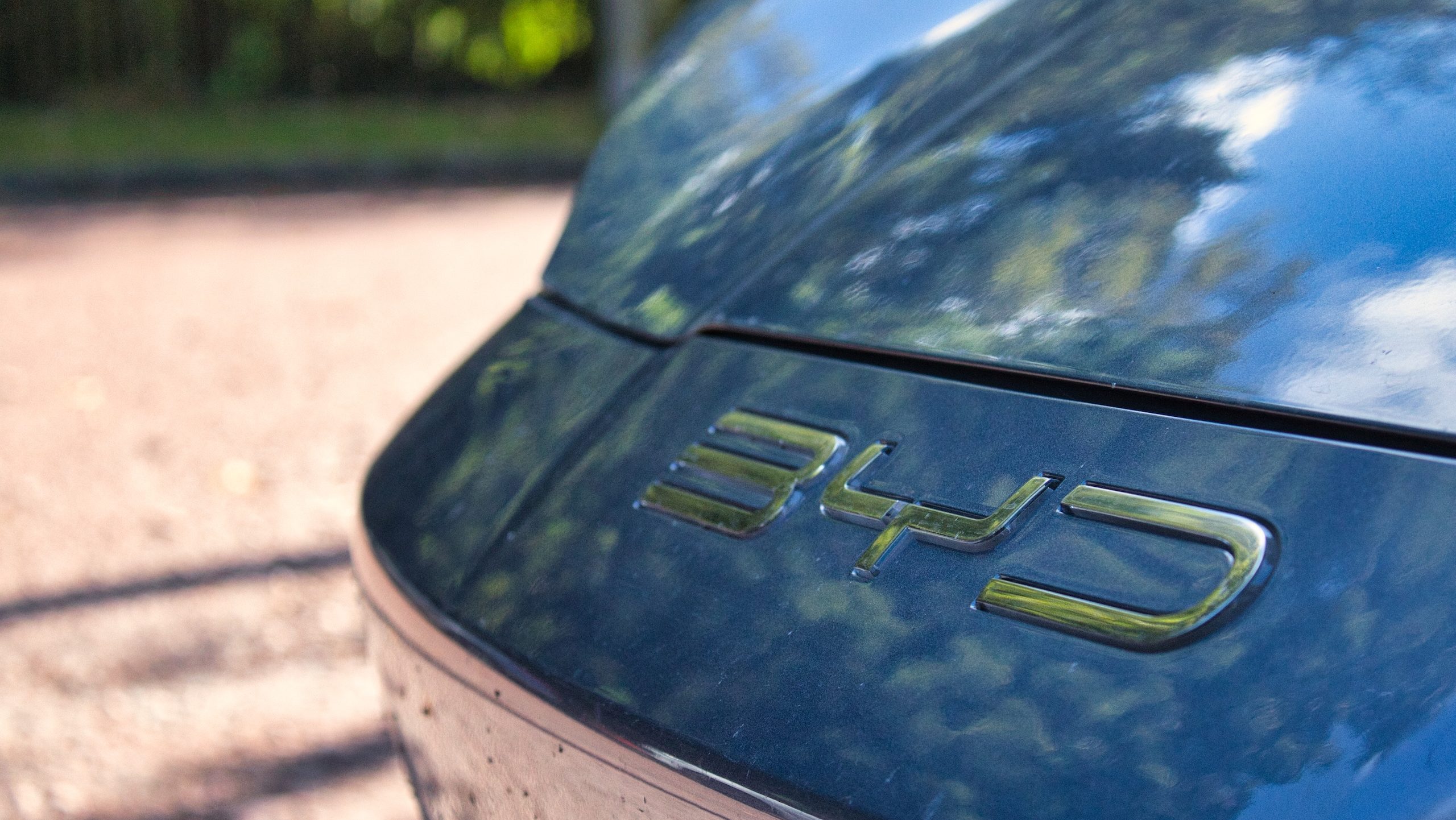 Hackers reconstructed a wrecked car’s every move using a single ...
