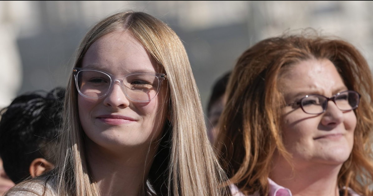 As Supreme Court weighs her sports future, this trans teen is competing ...