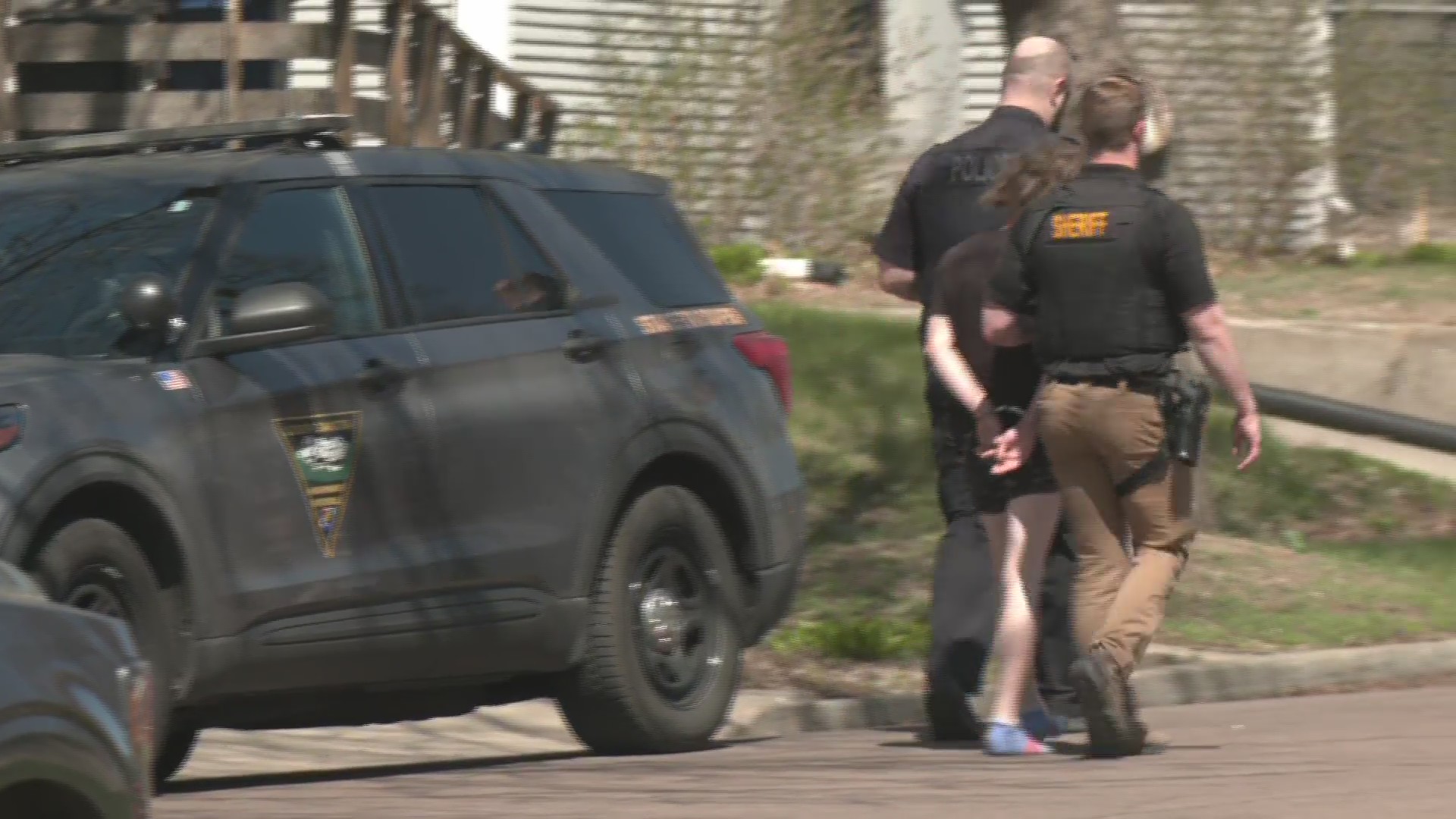 Police arrest man in central Sioux Falls