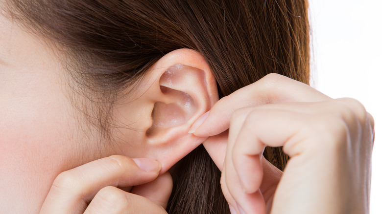 Here's the right way to clean your ears