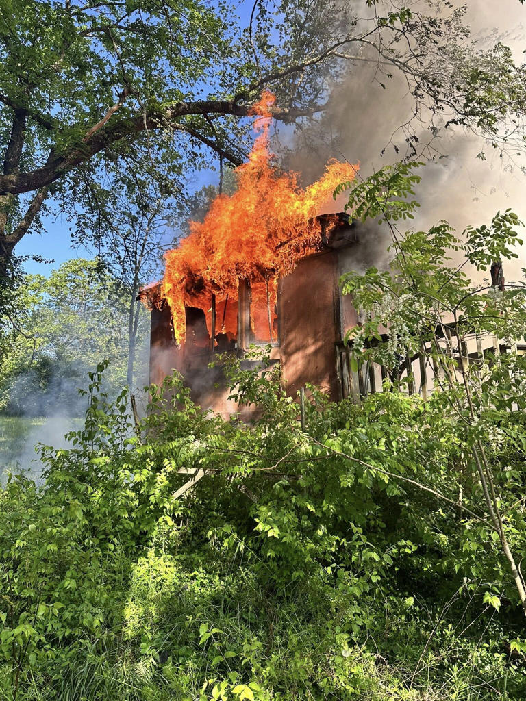 Fire crews tackling multiple fires in Mercer County