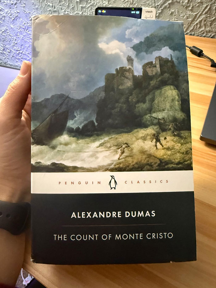 36 Times People Read A Book And Were In Awe