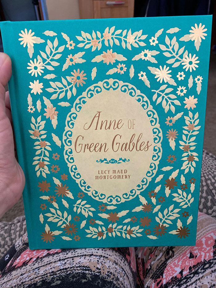 36 Times People Read A Book And Were In Awe